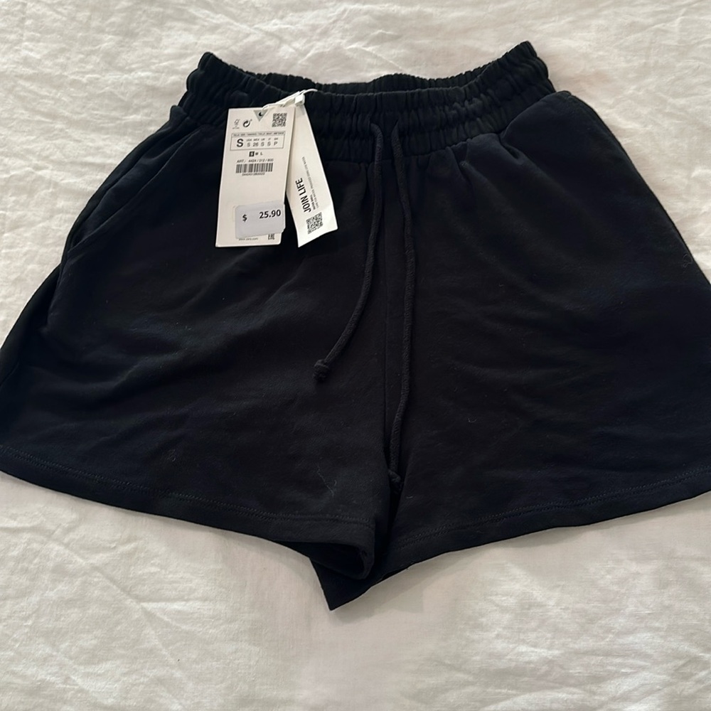 Zara black cotton shorts. Size small. NWT